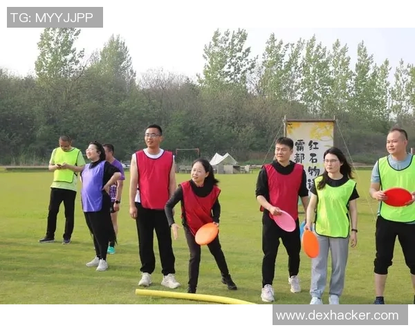 武汉飞盘队战术革新引发热议探索新玩法与团队协作的完美结合